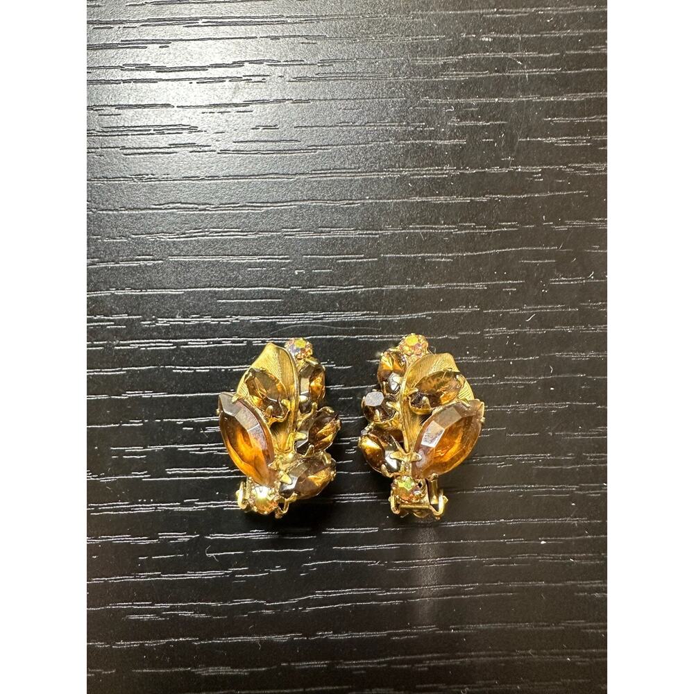 Vintage Weiss Signed Amber Rhinestone Gold Tone Floral Leaf Clip On‎ Earrings
